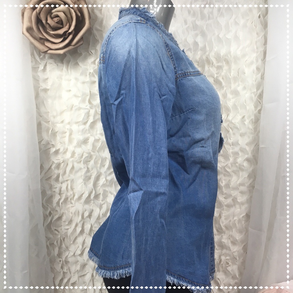 SPLENDID | Nordstrom Blue Chambray Ruffle Top NEW - Picture 4 of 8
